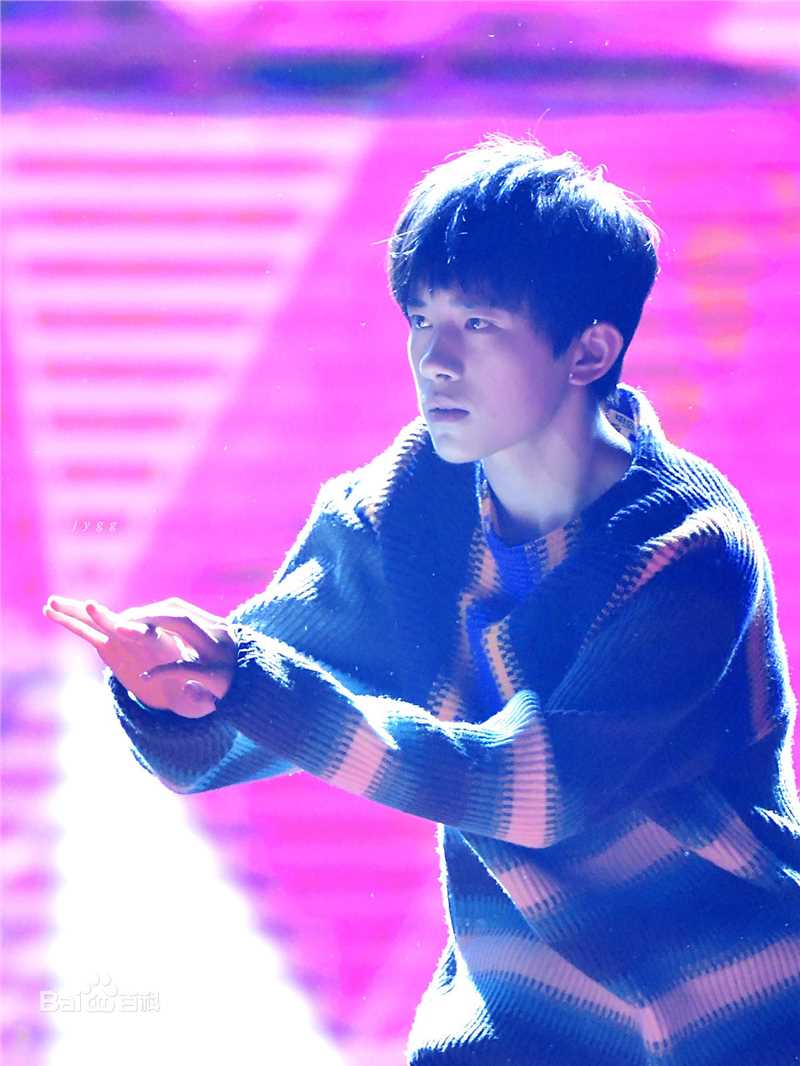 易烊千玺(Jackson)15岁生日会壁纸壁纸