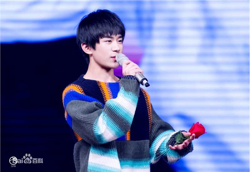 易烊千玺(Jackson)15岁生日会壁纸壁纸