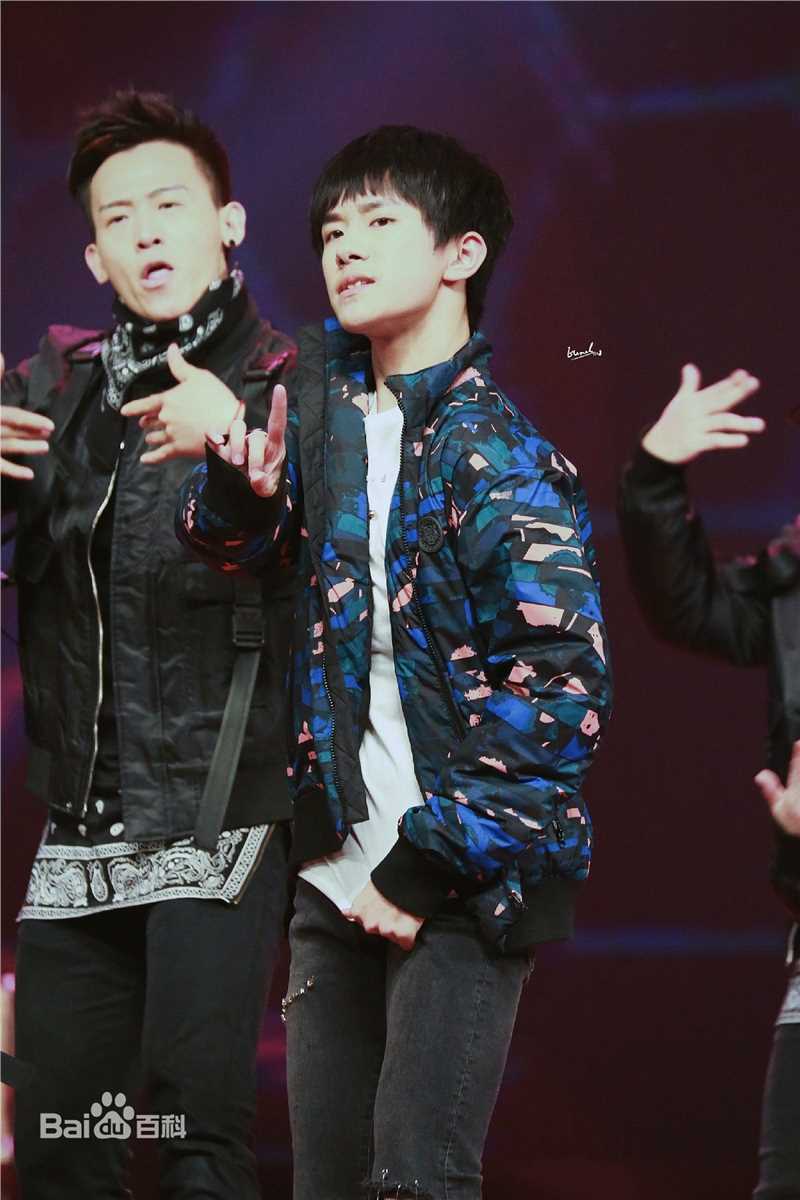 易烊千玺(Jackson)15岁生日会壁纸壁纸