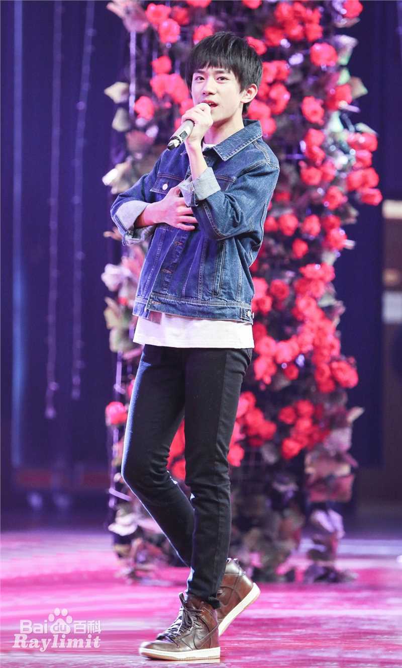 易烊千玺(Jackson)15岁生日会壁纸壁纸