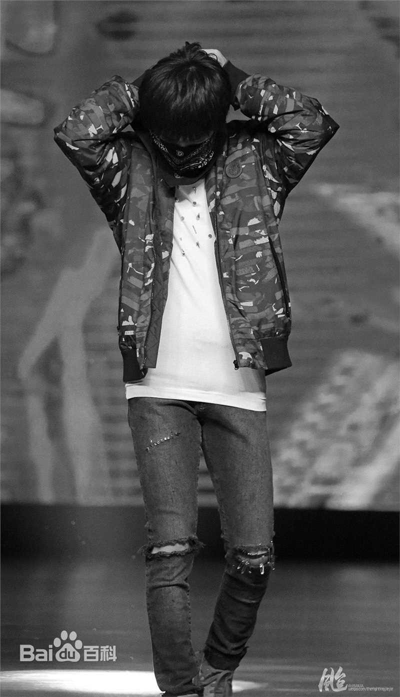 易烊千玺(Jackson)15岁生日会壁纸壁纸