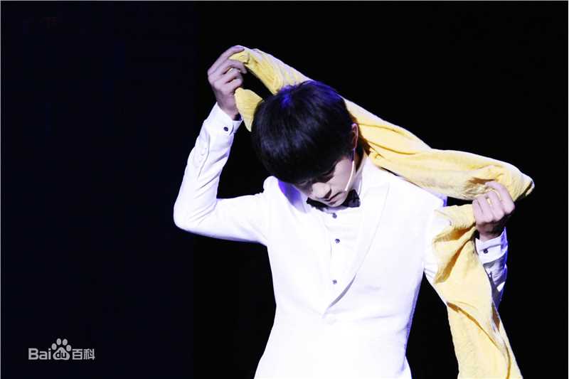 易烊千玺(Jackson)发布会图集图片图册