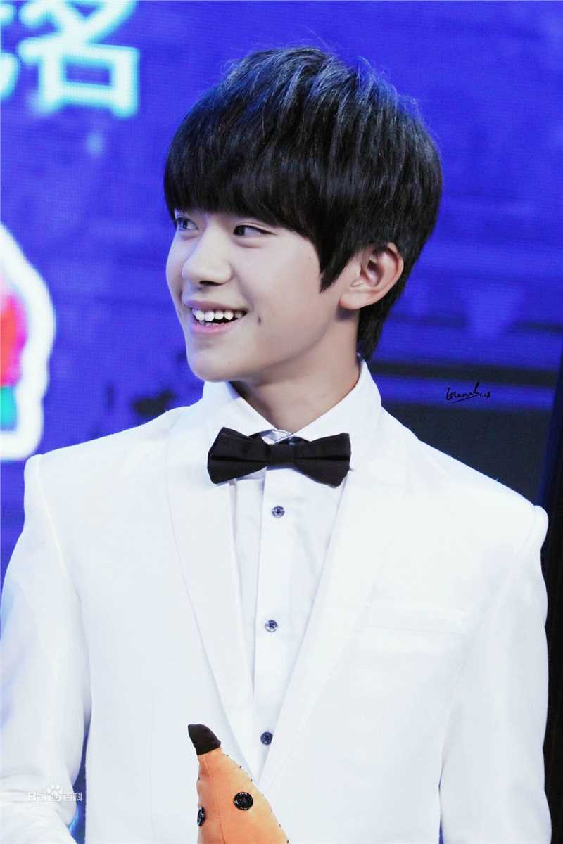 易烊千玺(Jackson)发布会图集图片图册