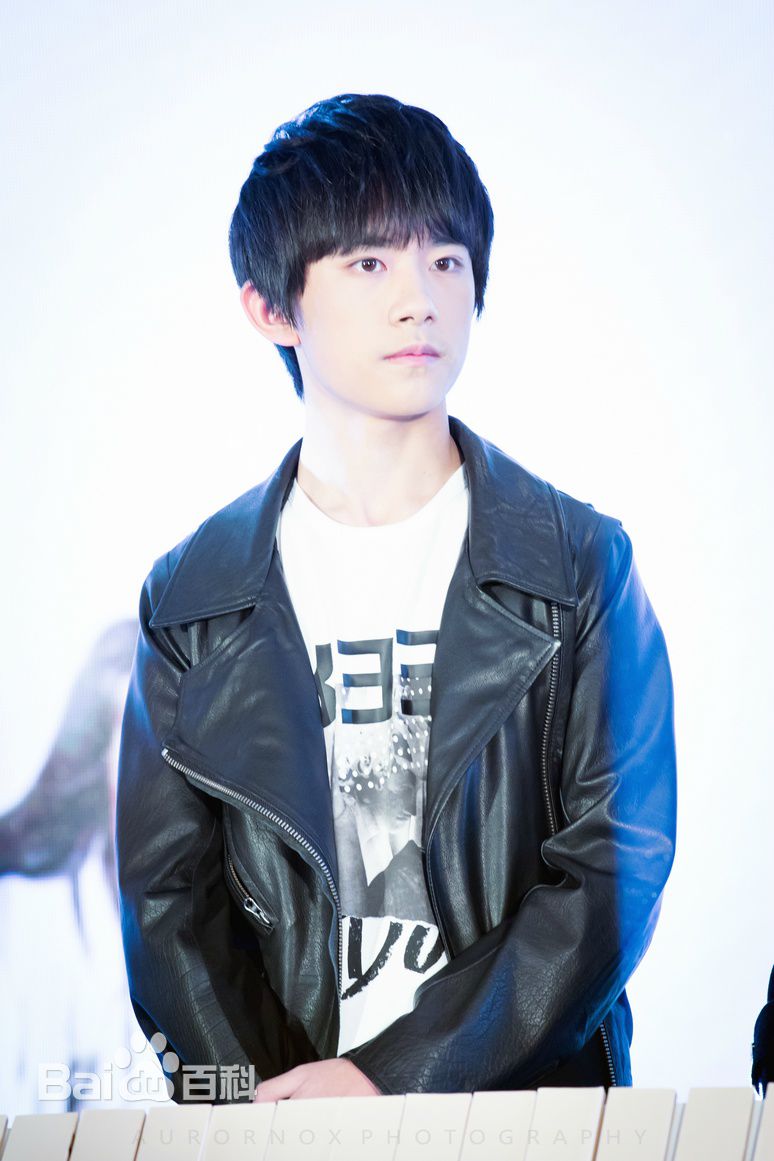 易烊千玺(Jackson)发布会图集图片图册