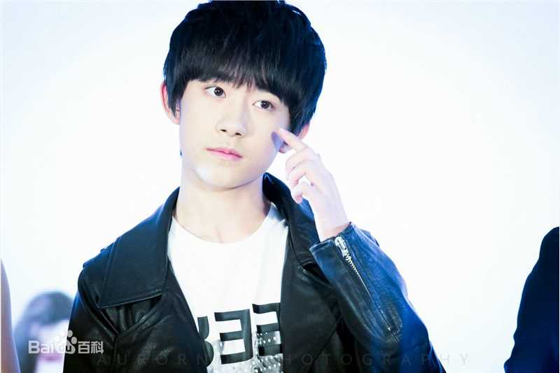 易烊千玺(Jackson)发布会图集图片图册