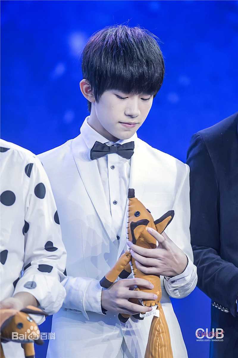 易烊千玺(Jackson)发布会图集图片图册