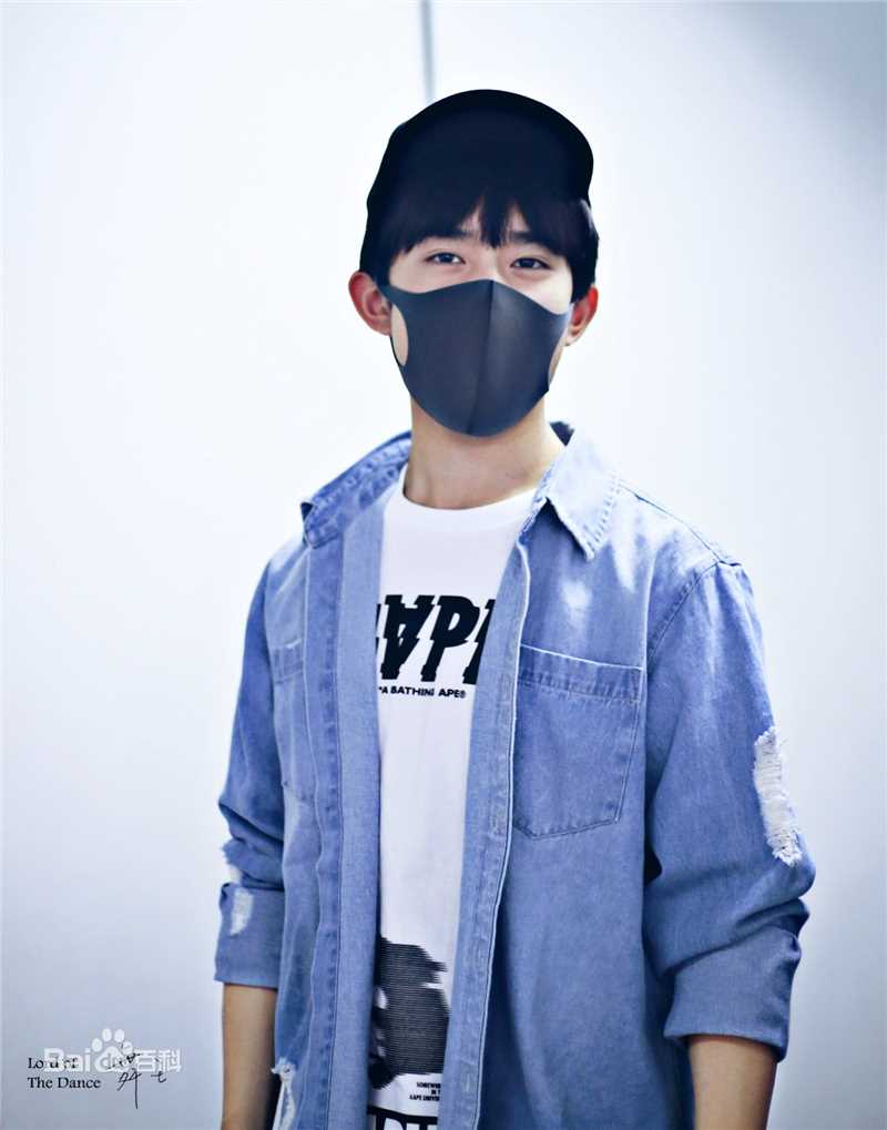 易烊千玺(Jackson)画报人生性感图片图集