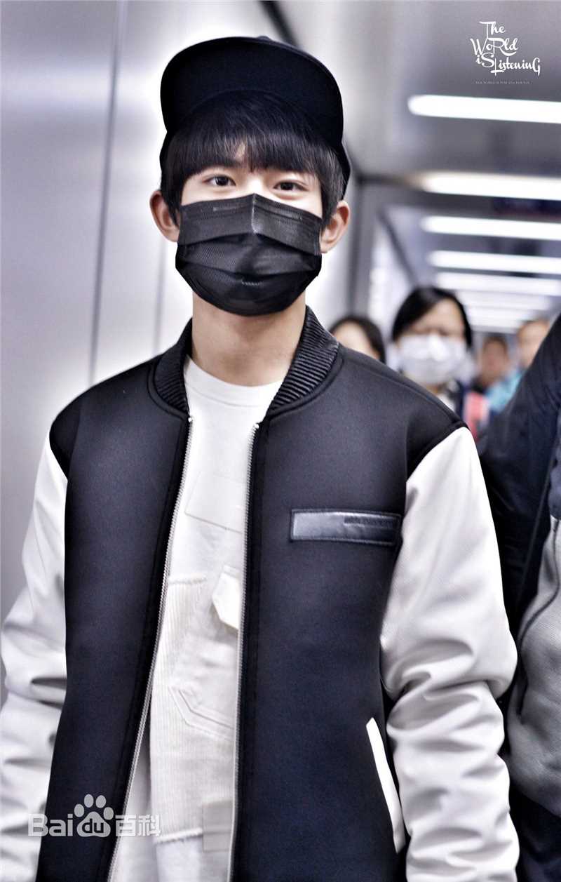 易烊千玺(Jackson)画报人生性感图片图集