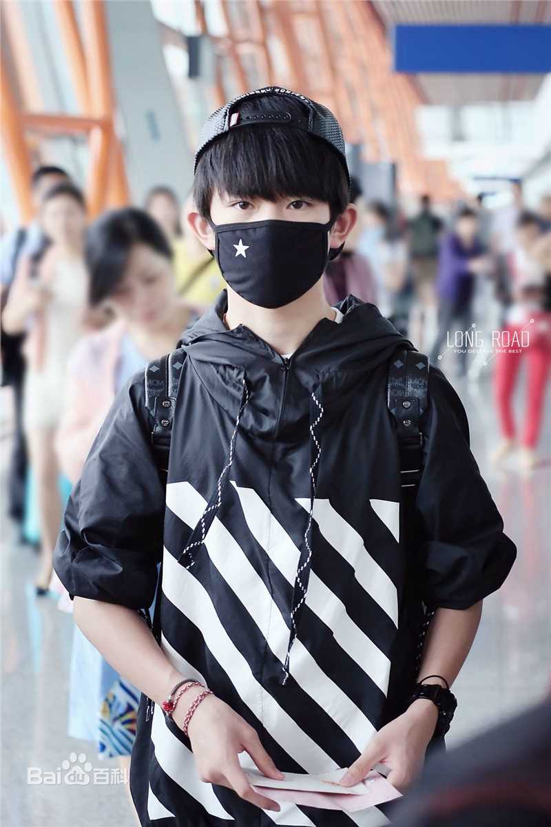 易烊千玺(Jackson)画报人生性感图片图集