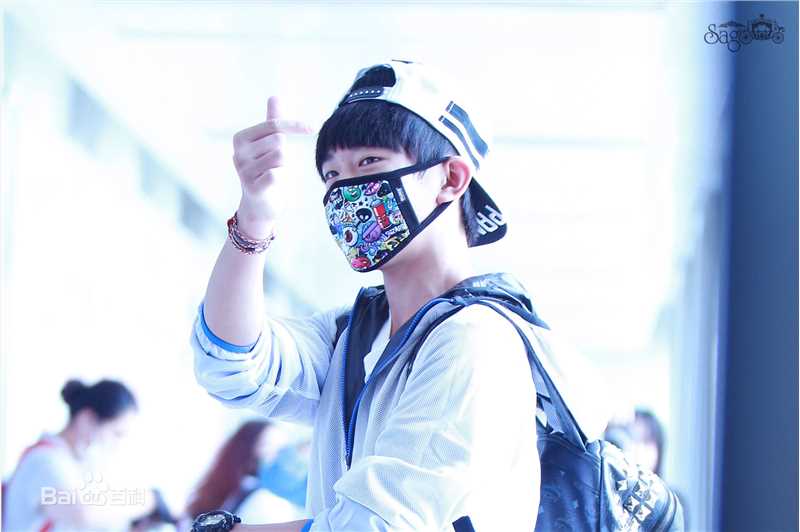 易烊千玺(Jackson)画报人生性感图片图集