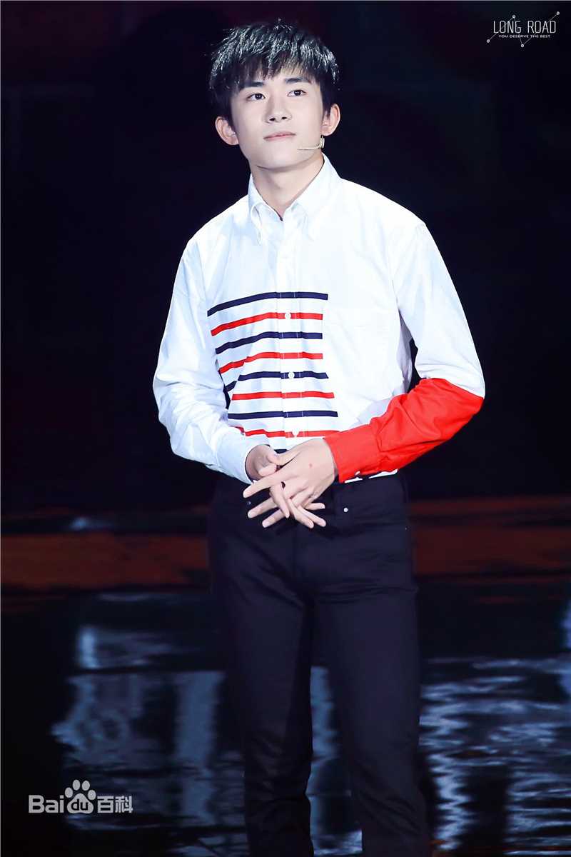 易烊千玺(Jackson)活动照（一）图册