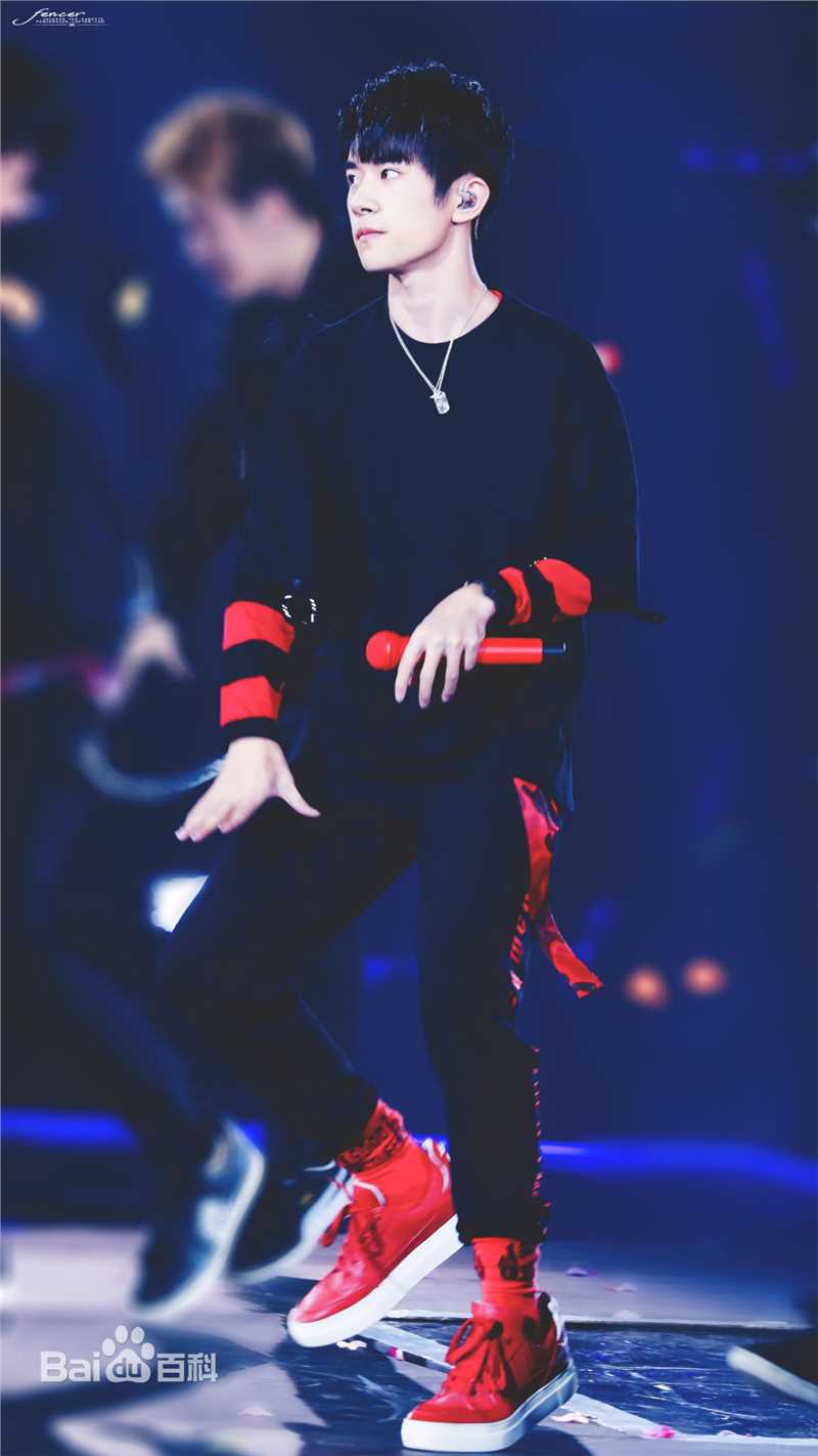 易烊千玺(Jackson)活动照（一）图册