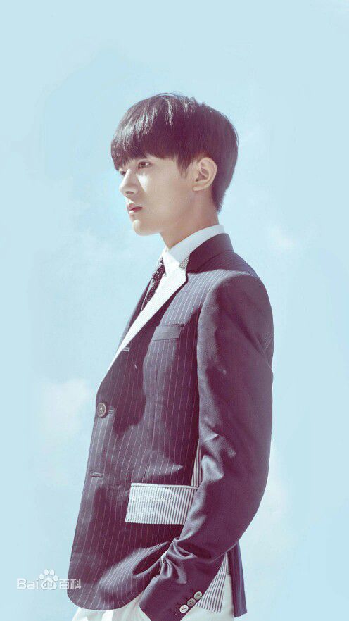 最优质易烊千玺(Jackson)在《时尚芭莎》中的相册