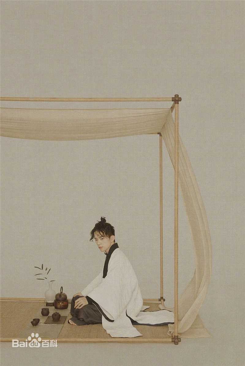 最优质易烊千玺(Jackson)在《时尚芭莎》中的相册