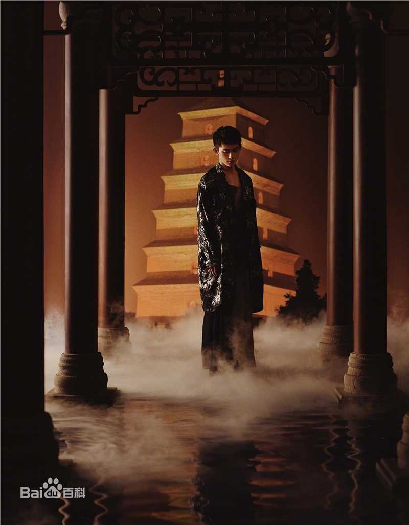 最优质易烊千玺(Jackson)在《时尚芭莎》中的相册