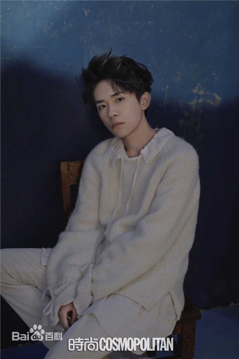 易烊千玺(Jackson)在《时尚·COOPOLITAN》中的