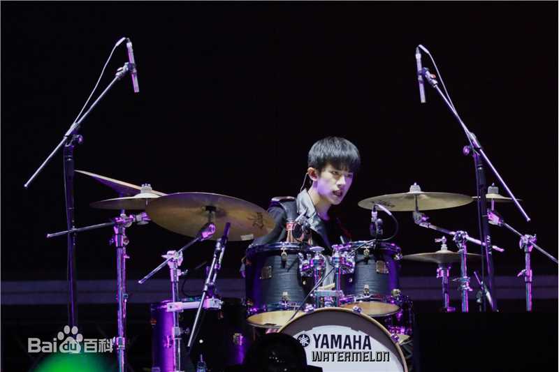 易烊千玺(Jackson)TFBOYS三周年北京见面会图册