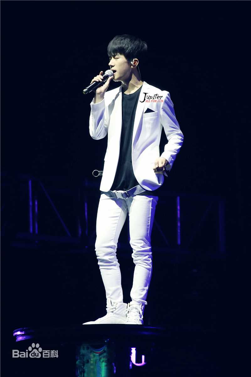 易烊千玺(Jackson)TFBOYS三周年北京见面会图册