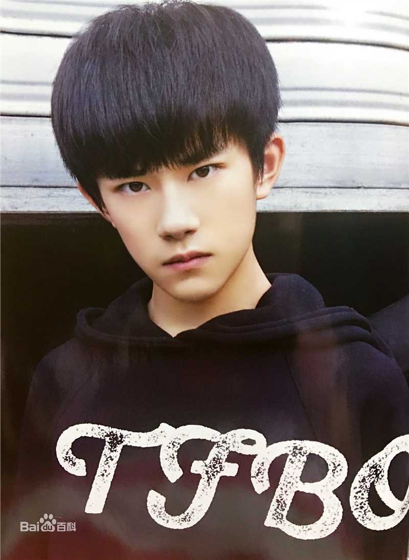 易烊千玺(Jackson)在《YOHO!潮流志》等中的