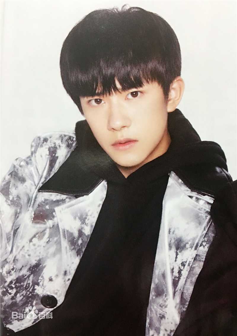 易烊千玺(Jackson)在《YOHO!潮流志》等中的