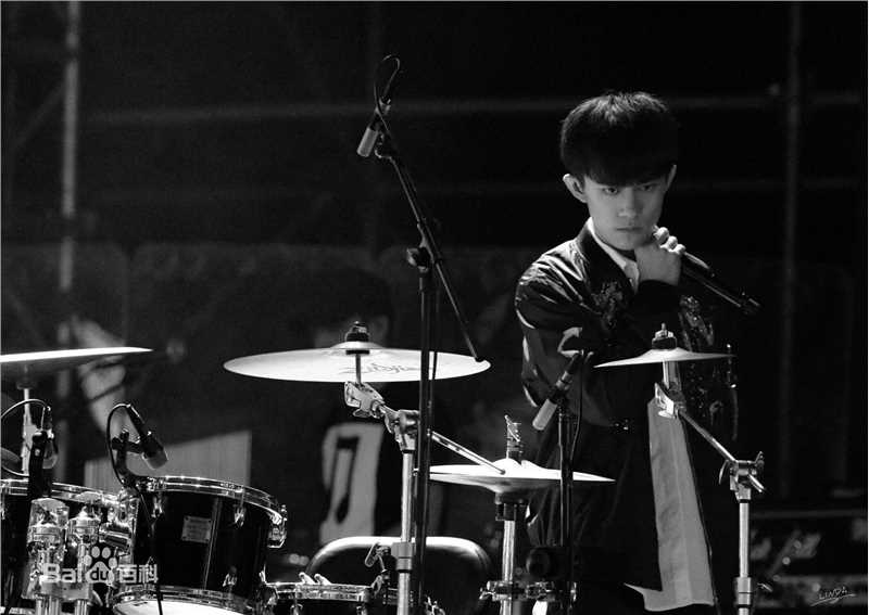 易烊千玺(Jackson)TFBOYS三周年广州见面会性感图片图集