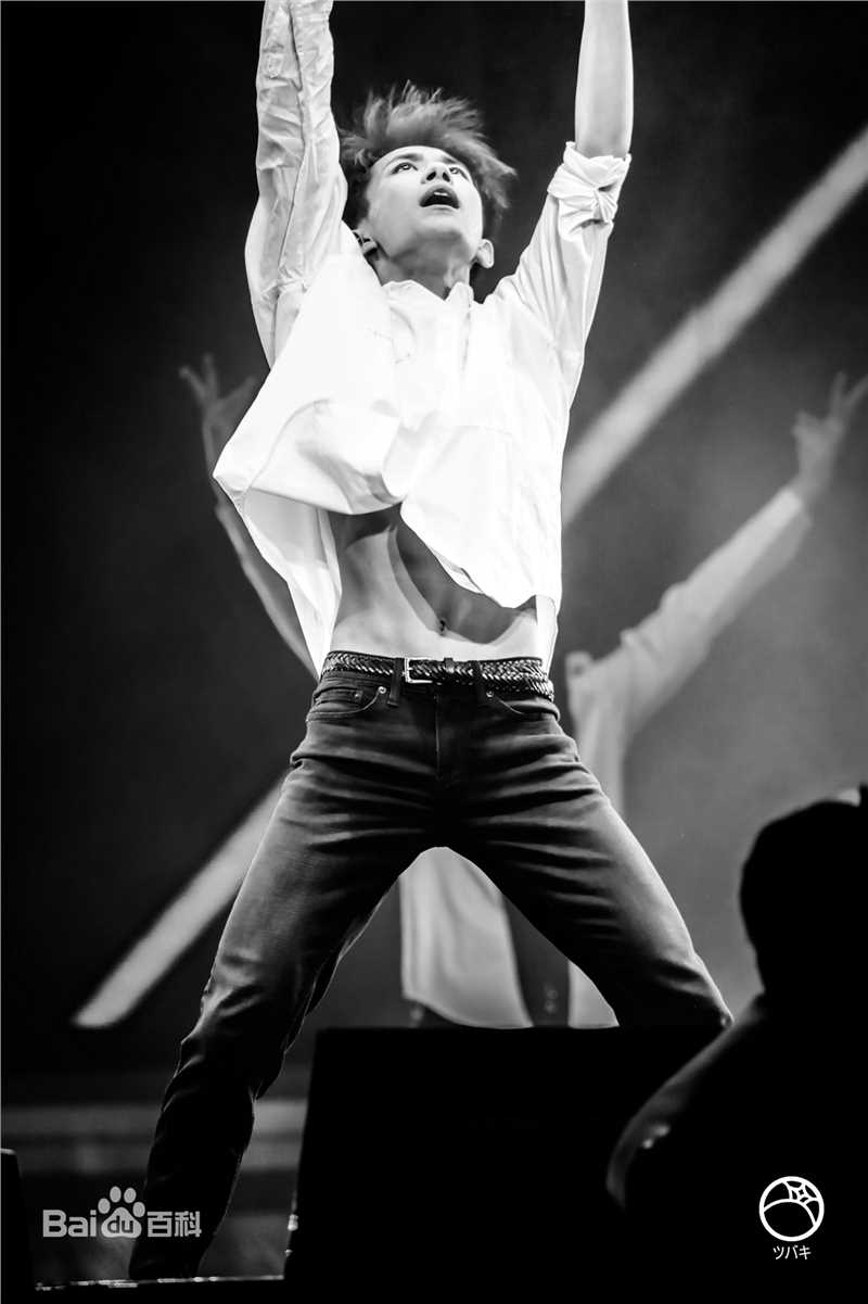 易烊千玺(Jackson)TFBOYS三周年广州见面会性感图片图集