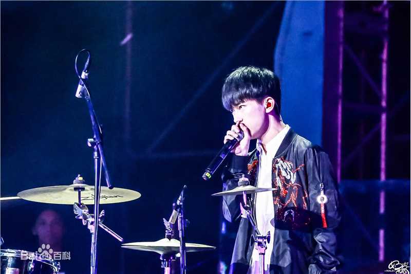 易烊千玺(Jackson)TFBOYS三周年广州见面会性感图片图集