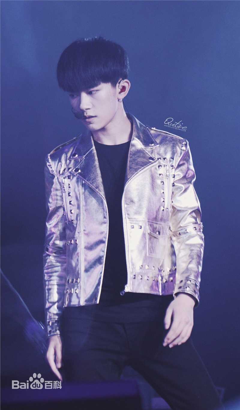 易烊千玺(Jackson)TFBOYS三周年广州见面会性感图片图集