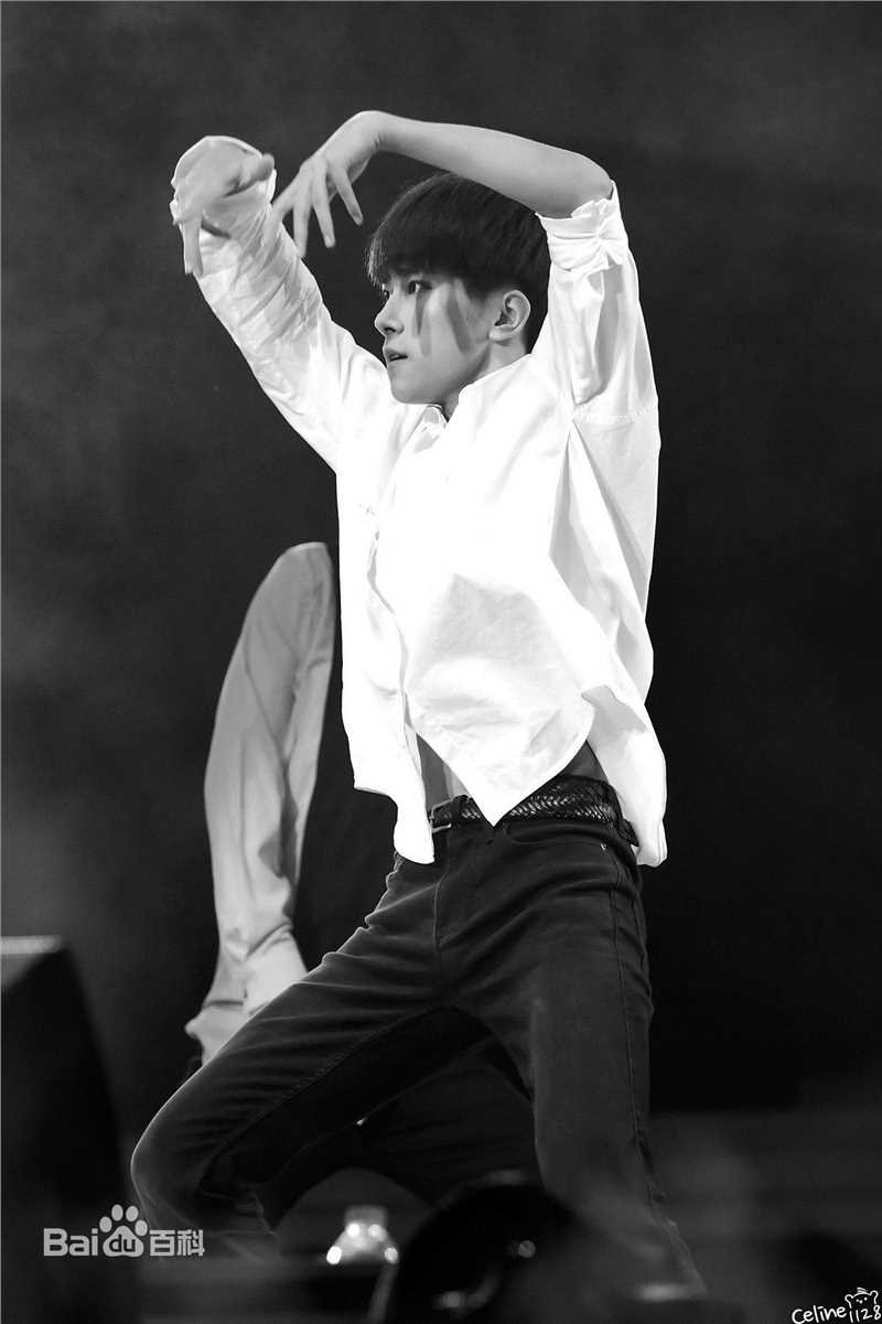 易烊千玺(Jackson)TFBOYS三周年广州见面会性感图片图集