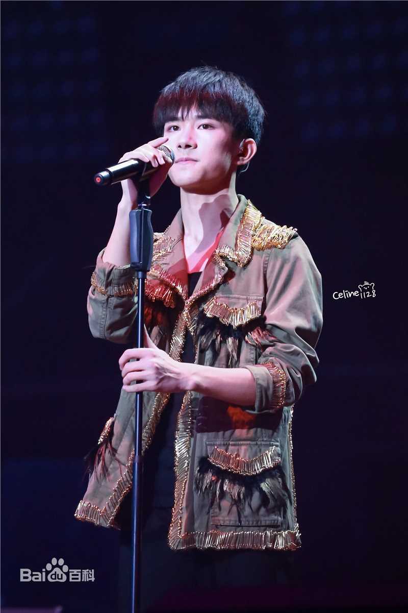 易烊千玺(Jackson)TFBOYS三周年广州见面会性感图片图集