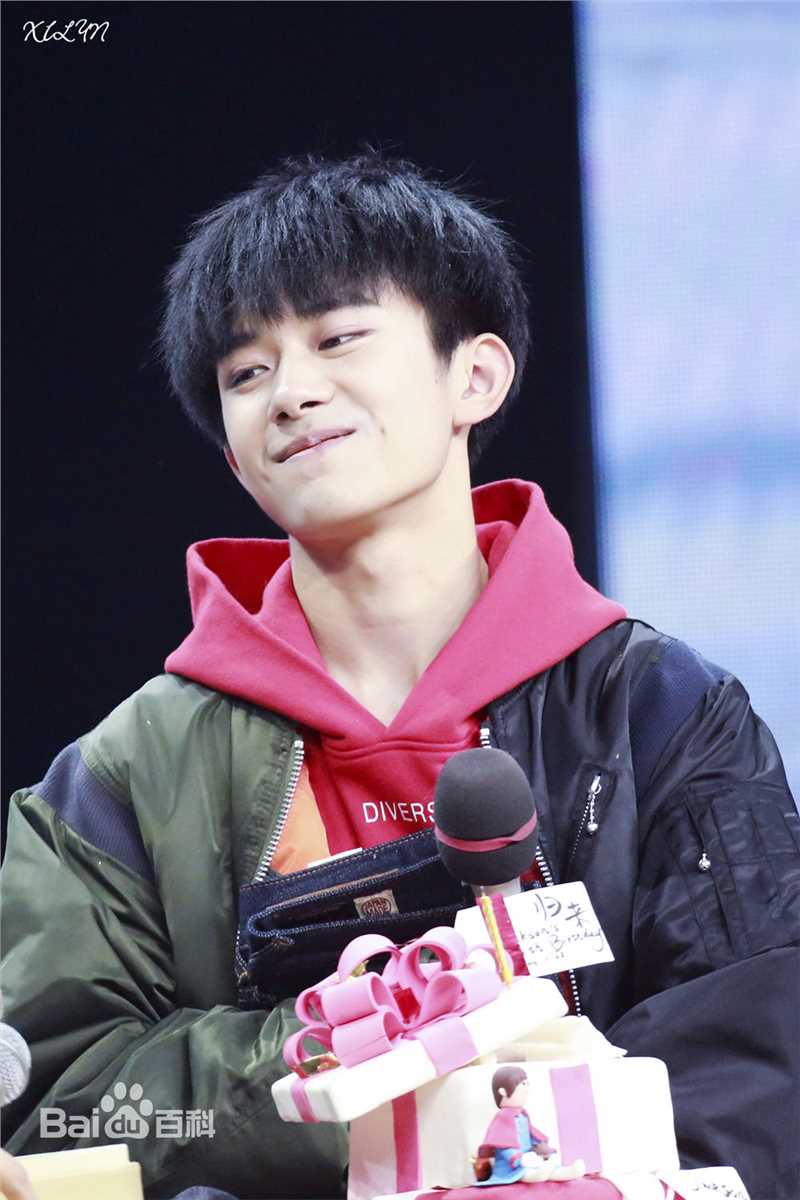 易烊千玺(Jackson)十六岁生日会壁纸壁纸