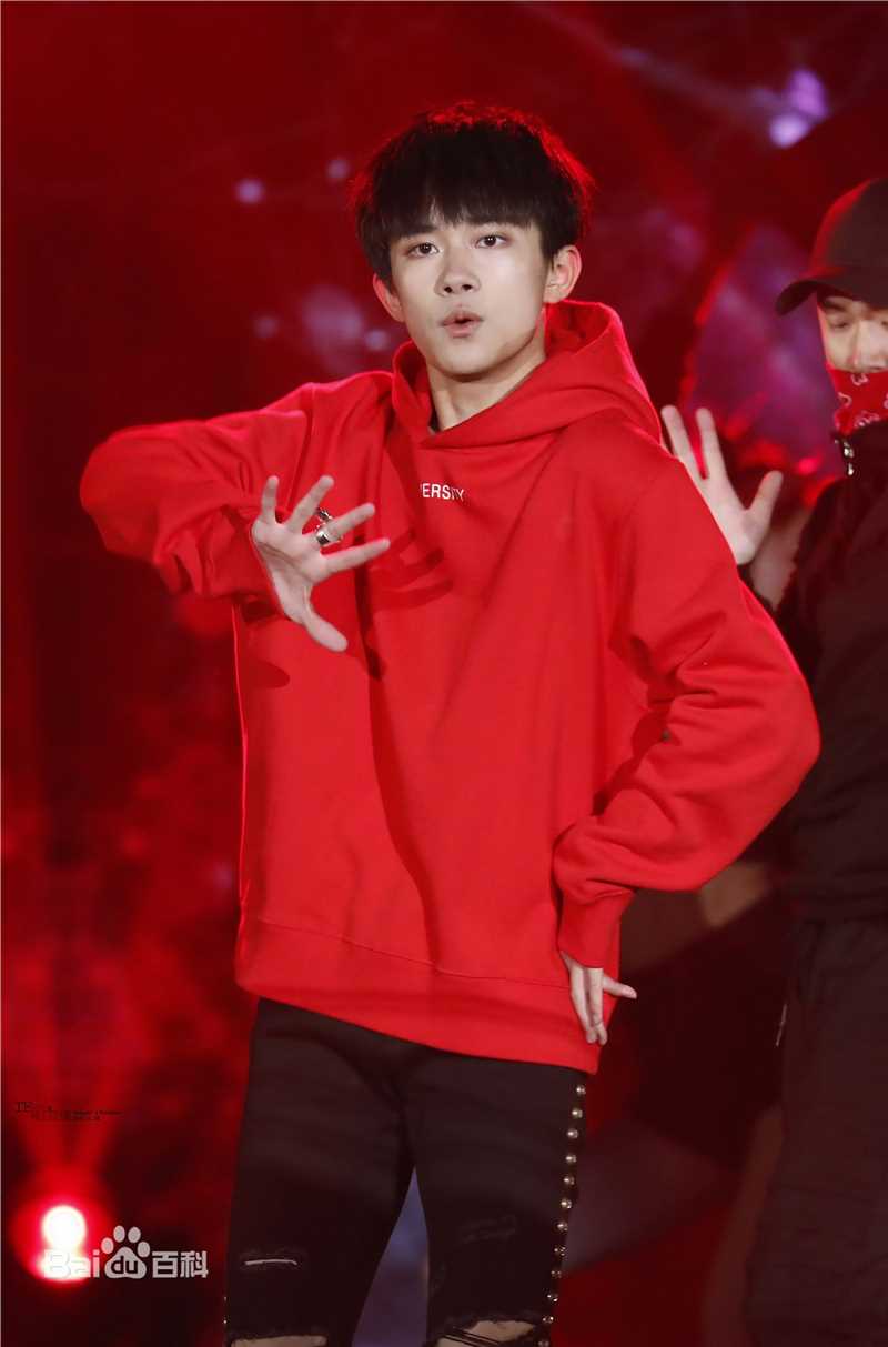 易烊千玺(Jackson)十六岁生日会壁纸壁纸