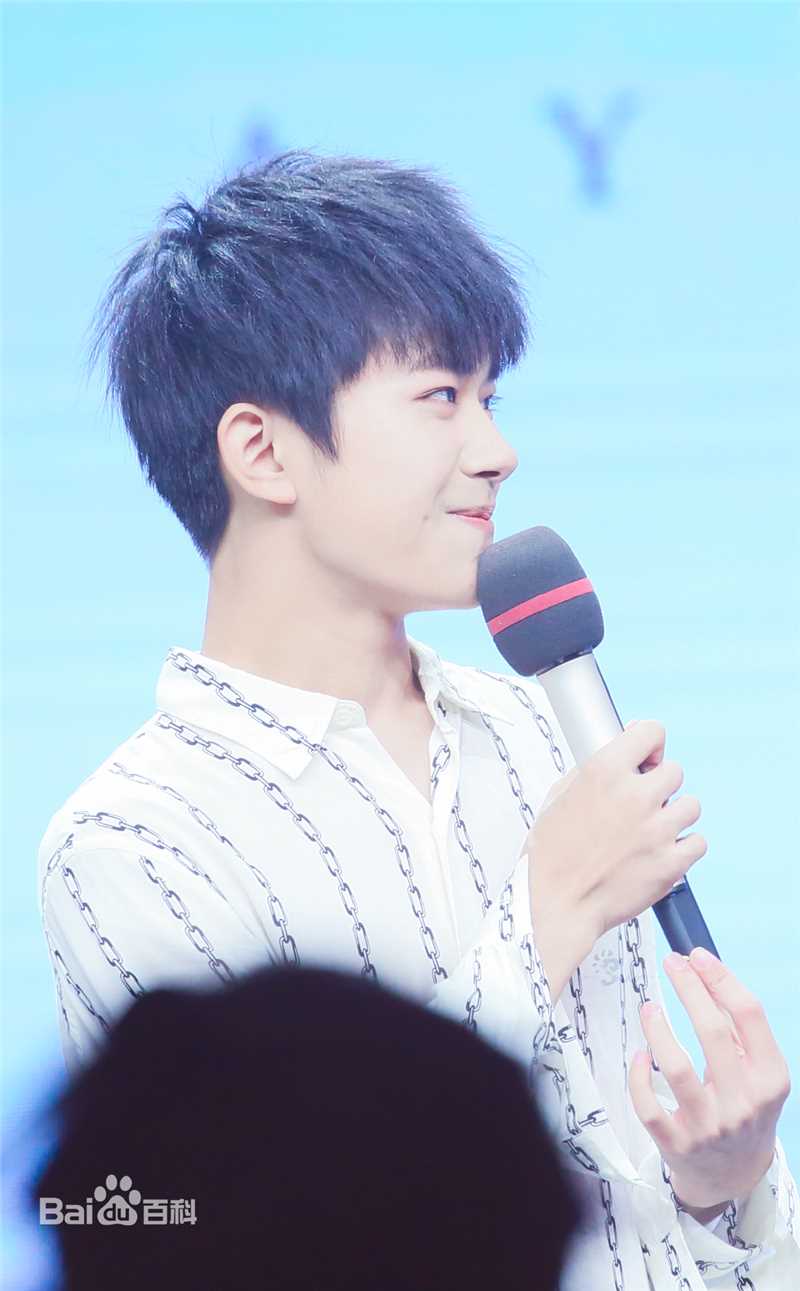 易烊千玺(Jackson)十六岁生日会壁纸壁纸