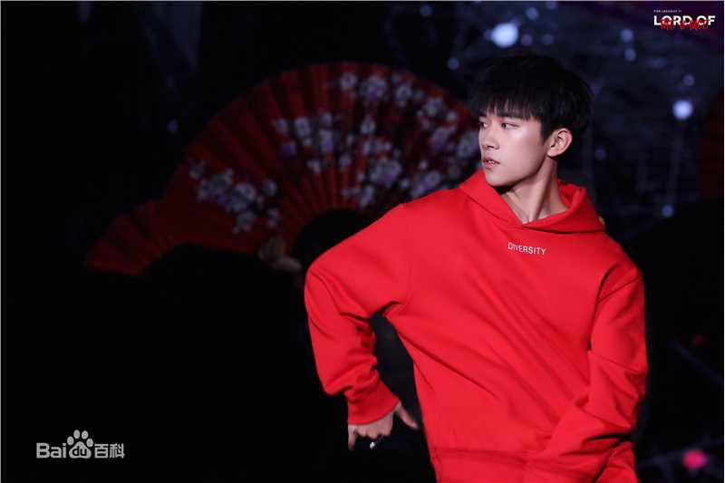 易烊千玺(Jackson)十六岁生日会壁纸壁纸