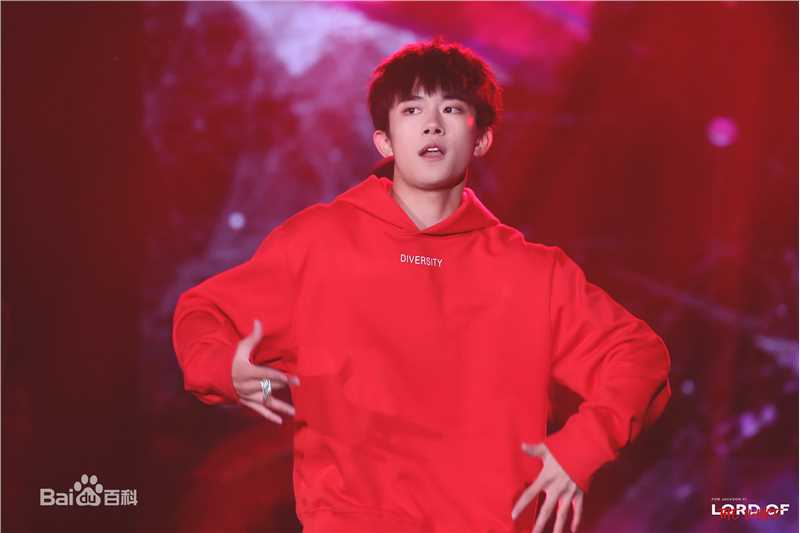 易烊千玺(Jackson)十六岁生日会壁纸壁纸