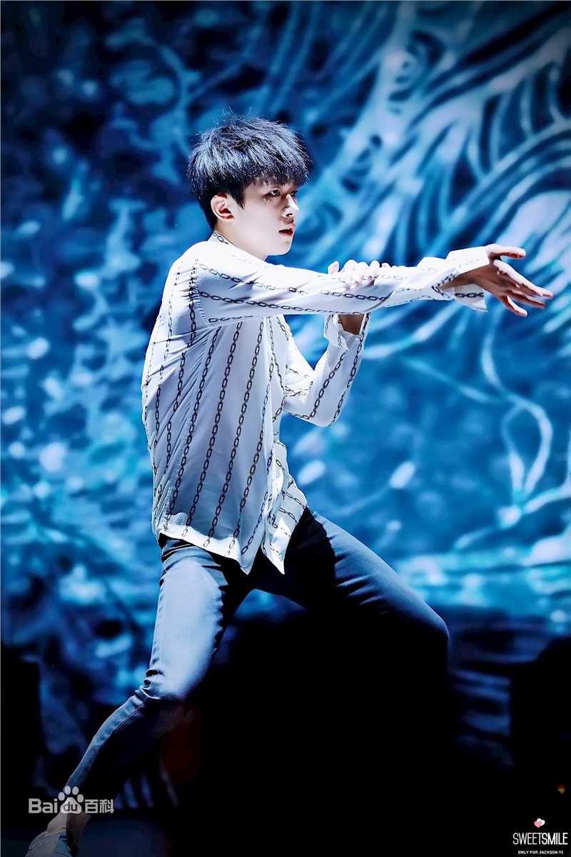 易烊千玺(Jackson)十六岁生日会壁纸壁纸