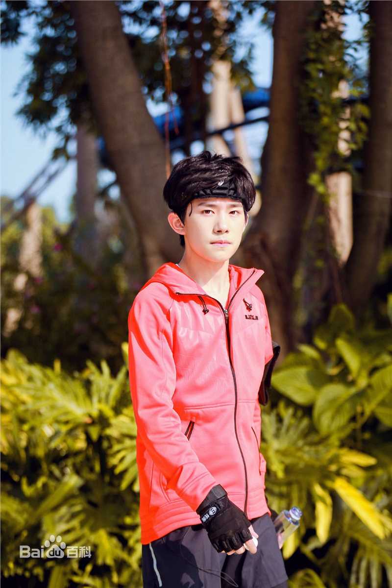 易烊千玺(Jackson)全员加速王夺冠历程性感图片图集