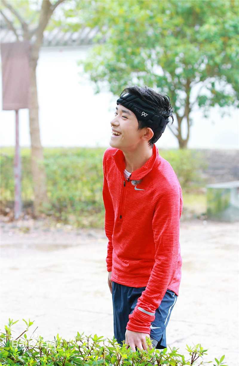 易烊千玺(Jackson)全员加速王夺冠历程性感图片图集