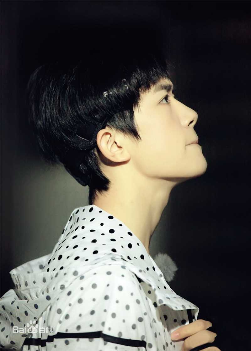 易烊千玺(Jackson)全员加速王夺冠历程性感图片图集