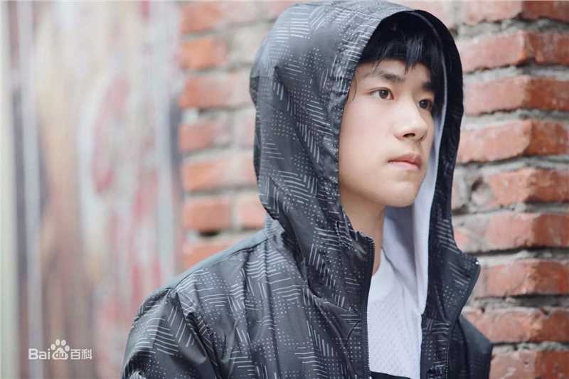 易烊千玺(Jackson)全员加速王夺冠历程性感图片图集