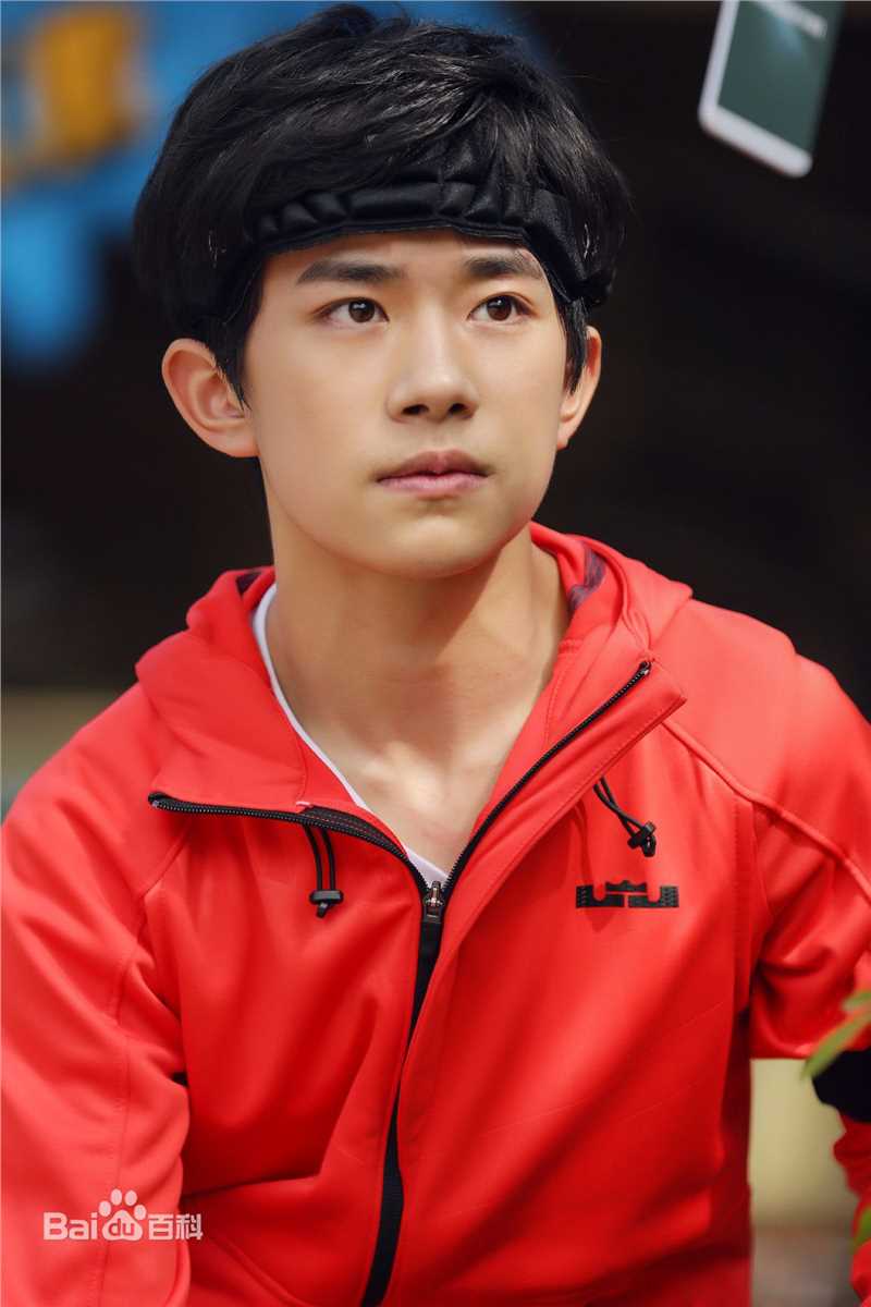 易烊千玺(Jackson)全员加速王夺冠历程性感图片图集