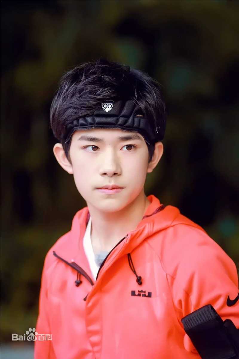 易烊千玺(Jackson)全员加速王夺冠历程性感图片图集