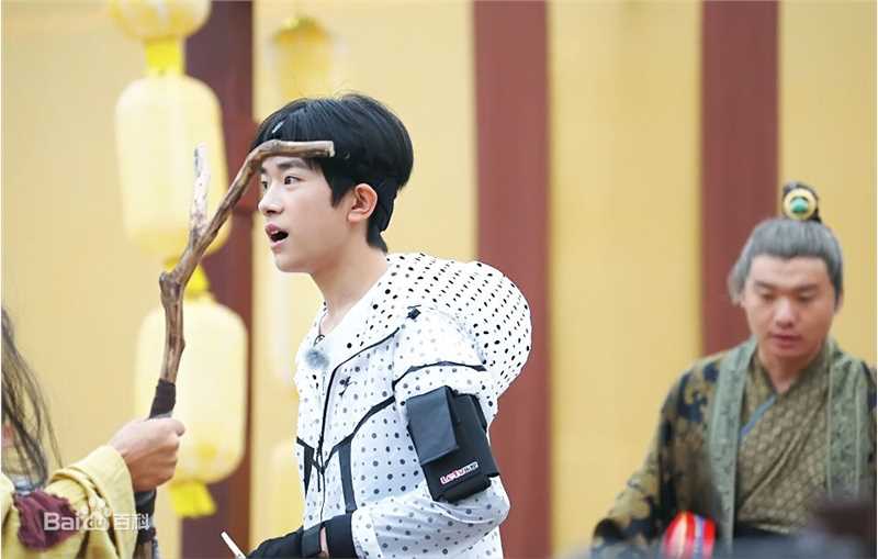 易烊千玺(Jackson)全员加速王夺冠历程性感图片图集