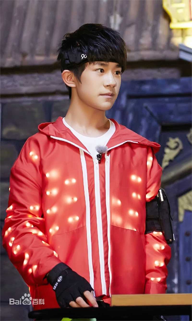 易烊千玺(Jackson)全员加速王夺冠历程性感图片图集