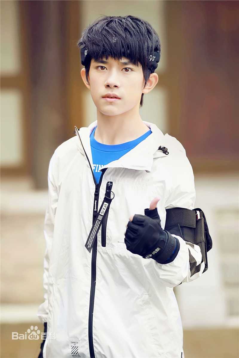 易烊千玺(Jackson)全员加速王夺冠历程性感图片图集