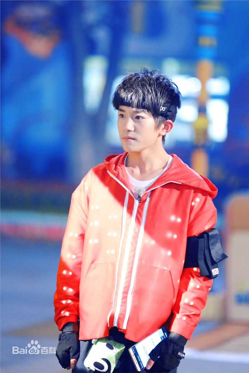 易烊千玺(Jackson)全员加速王夺冠历程性感图片图集