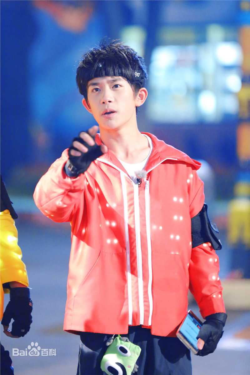 易烊千玺(Jackson)全员加速王夺冠历程性感图片图集