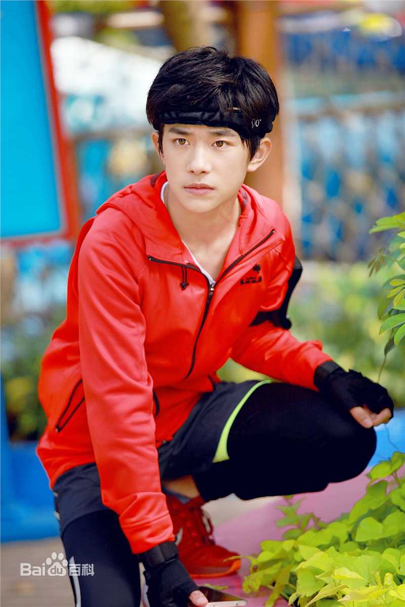 易烊千玺(Jackson)全员加速王夺冠历程性感图片图集