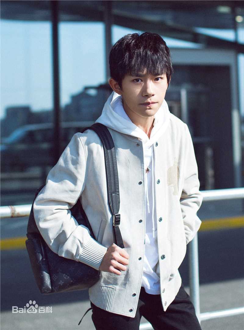 易烊千玺(Jackson)最全街拍壁纸