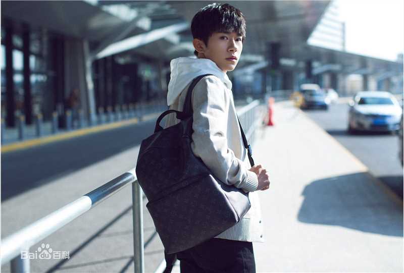 易烊千玺(Jackson)最全街拍壁纸